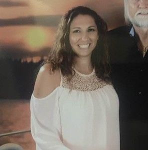 Meet your Posher, Dina